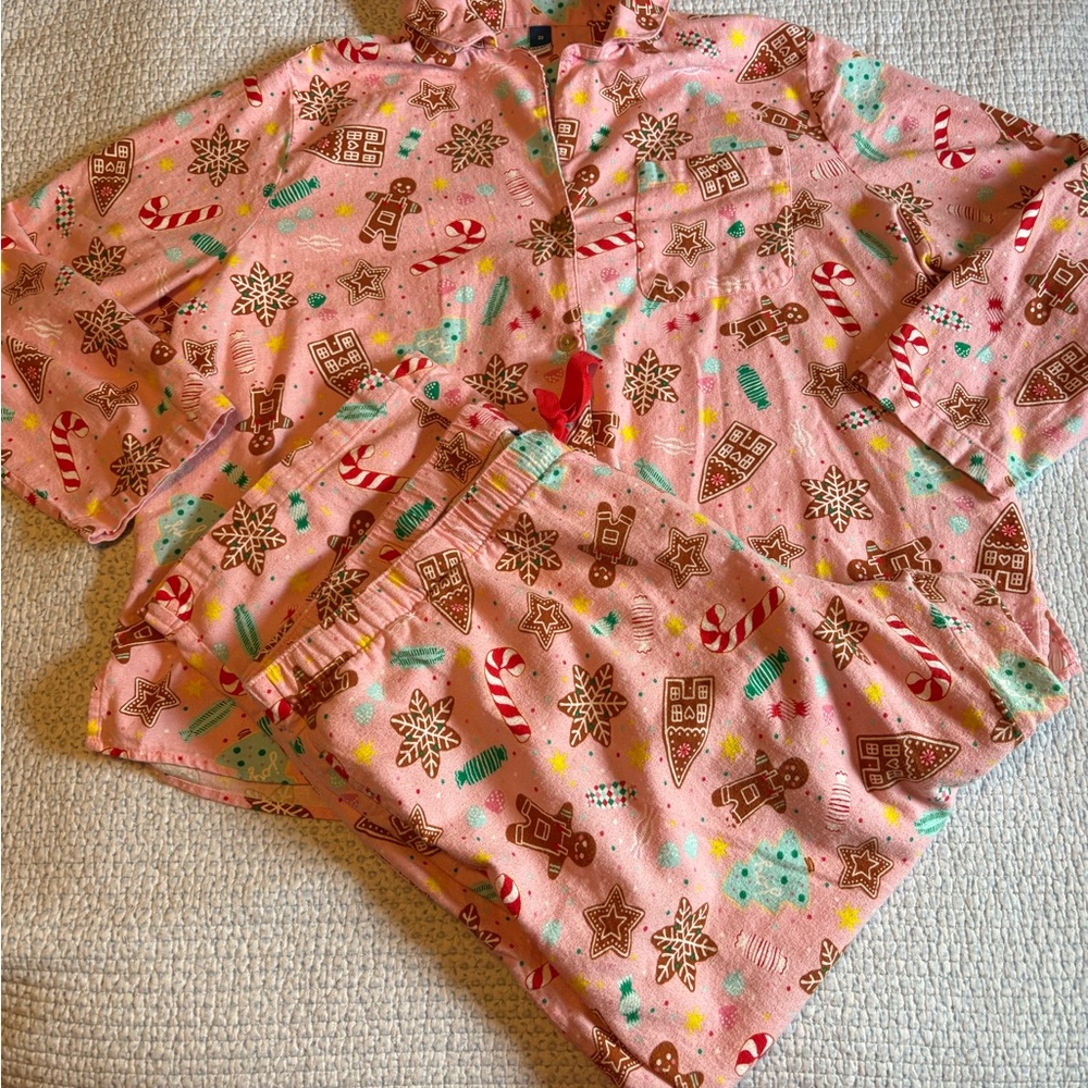 Old Navy Holiday Christmas Pajama Set